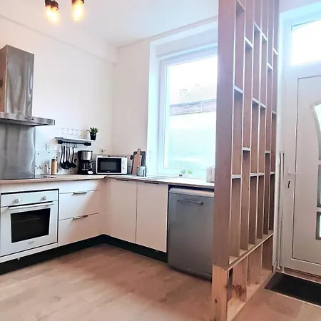 Maison 3 *